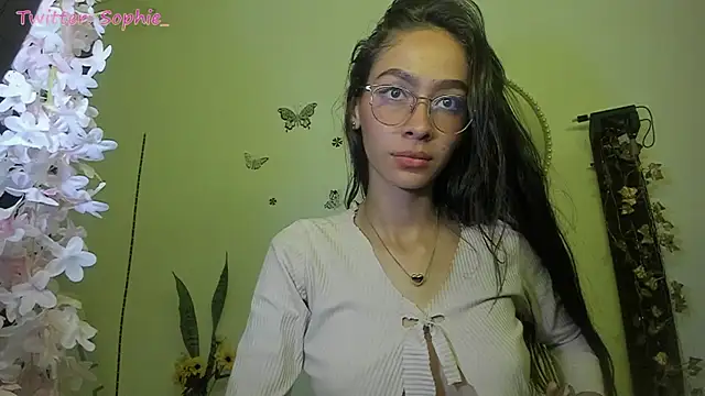 Snapshot of Sophie_sweett19 chatting on March 1, 2025, 4:37 am Sophie sweett19 online show from March 1, 2025, 4:37 am