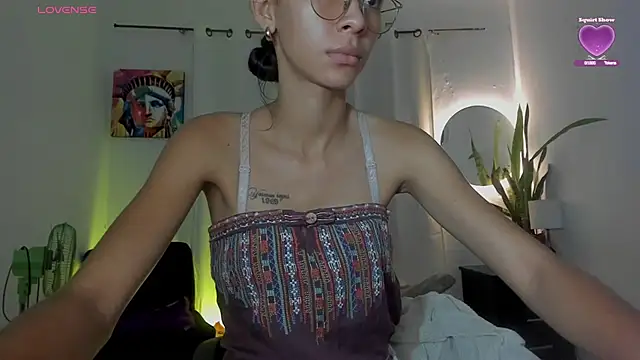 Sophie sweett19 online show from February 25, 2026, 2:23 am