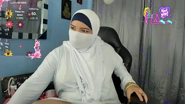 Snapshot of Falak-Yasin chatting on February 5, 2026, 12:23 pm Falak-Yasin online show from February 5, 2026, 12:23 pm