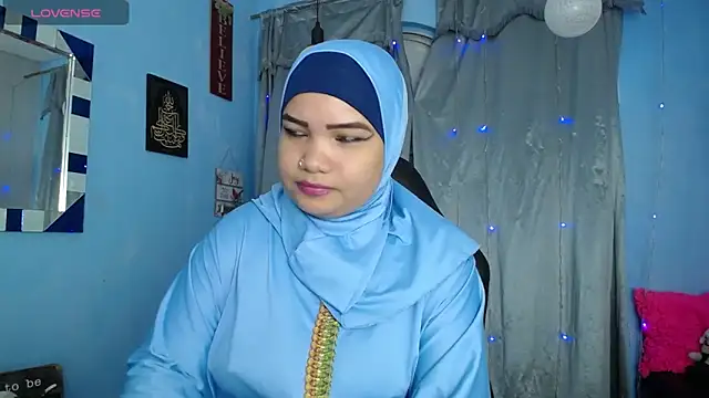 Snapshot of Falak-Yasin chatting on November 19, 2025, 12:38 pm Falak-Yasin online show from November 19, 2025, 12:38 pm