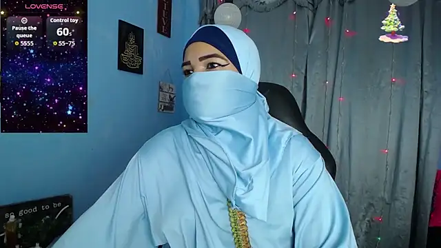 Snapshot of Falak-Yasin chatting on November 7, 2025, 12:31 pm Falak-Yasin online show from November 7, 2025, 12:31 pm