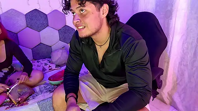 Horny tgn online show from December 16, 2025, 5:28 pm