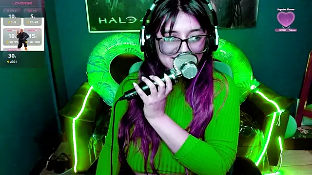 X CHERRY XX online show from February 9, 2025, 11:04 pm