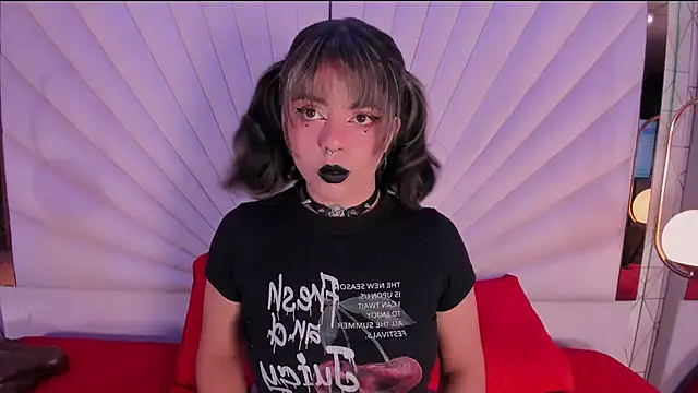 ivannabellini online show from July 16, 2026, 2:03 pm