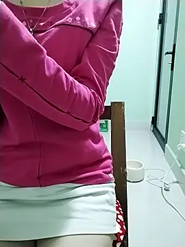 Anna-Cute69 online show from October 30, 2025, 9:33 pm