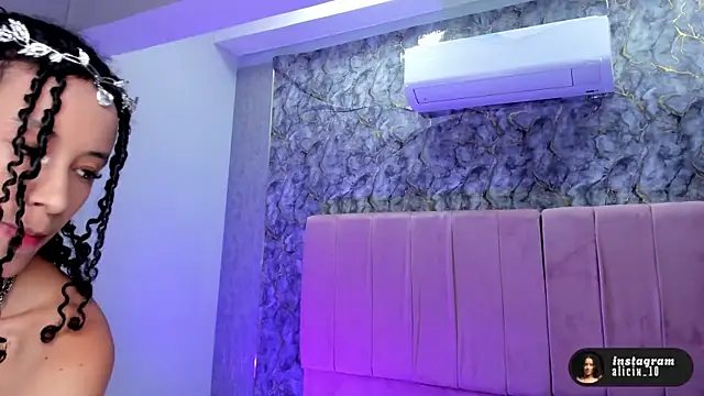 aliccecooper online show from November 18, 2025, 10:40 am