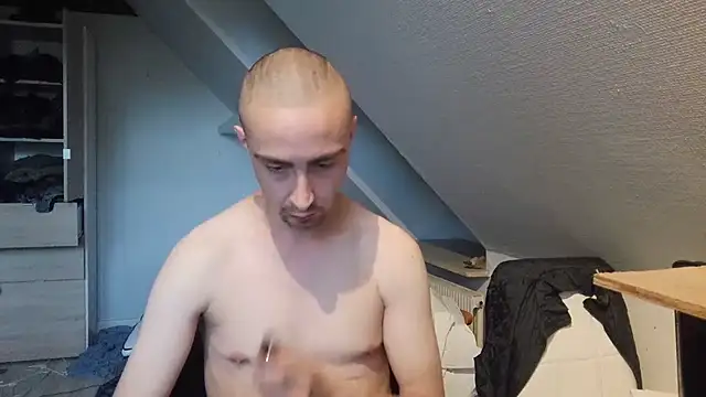 Snapshot of Stephanien chatting on September 29, 2025, 9:27 am Stephanien online show from September 29, 2025, 9:27 am