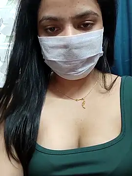 Snapshot of Myloveurvi chatting on November 12, 2025, 4:11 pm Myloveurvi online show from November 12, 2025, 4:11 pm