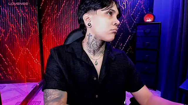 ZhoeStrong online show from February 16, 2026, 9:02 pm