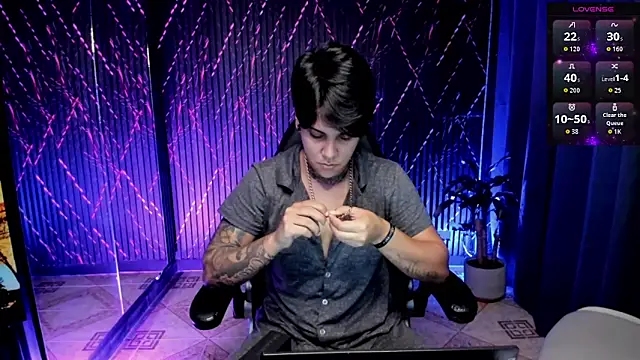 ZhoeStrong online show from February 1, 2026, 8:07 pm