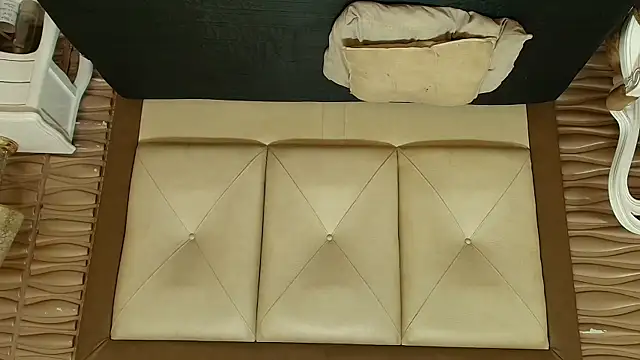 sofiaclauss online show from October 9, 2025, 8:09 pm