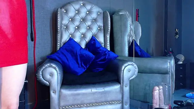 Snapshot of LusstCruella chatting on November 22, 2025, 2:10 am LusstCruella online show from November 22, 2025, 2:10 am