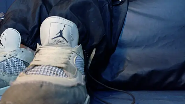 Snapshot of LusstCruella chatting on December 4, 2025, 9:58 pm LusstCruella online show from December 4, 2025, 9:58 pm