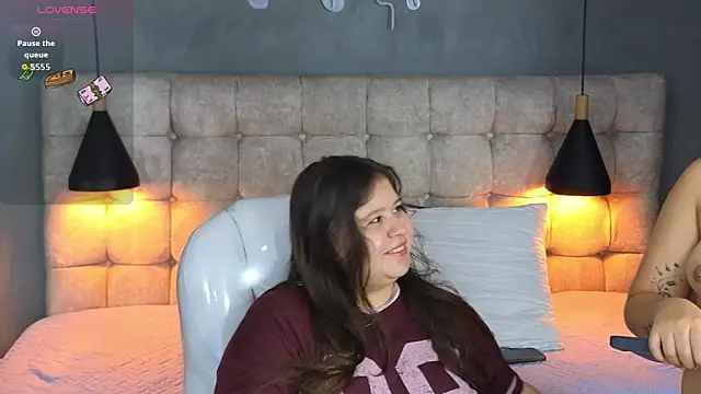 Snapshot of Laia_and_Aloby chatting on September 13, 2025, 10:32 pm Laia and Aloby online show from September 13, 2025, 10:32 pm