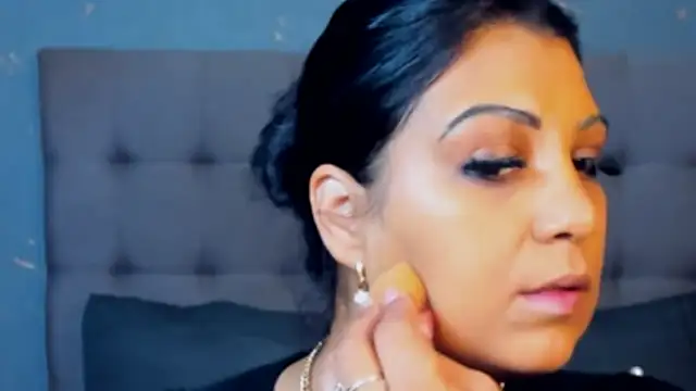 Snapshot of AmyCubes chatting on November 12, 2025, 3:54 am AmyCubes online show from November 12, 2025, 3:54 am