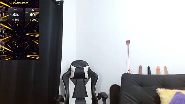 Kiara-Rider online show from December 2, 2025, 3:30 am