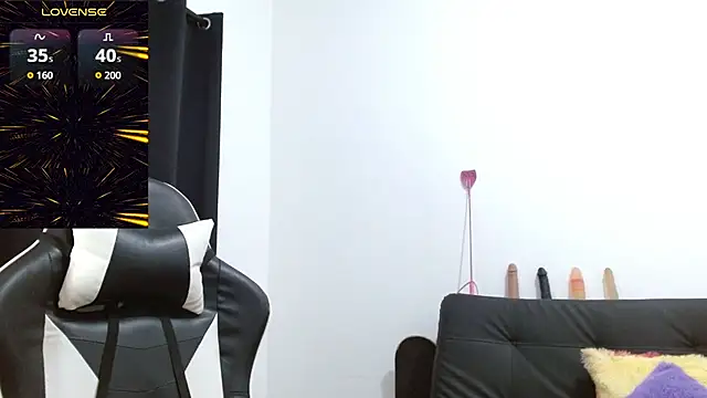 Kiara-Rider online show from December 2, 2025, 3:36 pm