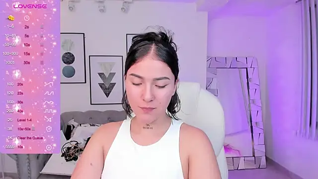 Snapshot of kendaall_jenner_ chatting on January 20, 2025, 4:10 am kendaall jenner  online show from January 20, 2025, 4:10 am