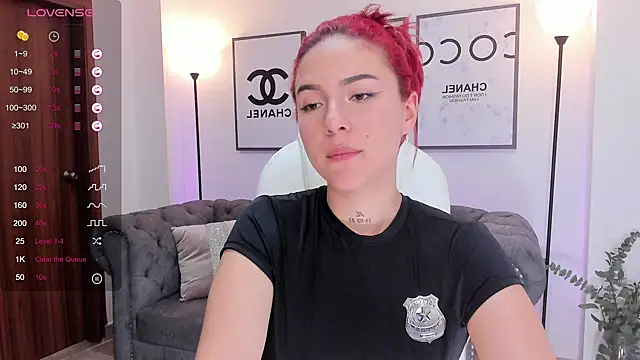 Snapshot of kendaall_jenner_ chatting on March 1, 2025, 6:35 am kendaall jenner  online show from March 1, 2025, 6:35 am