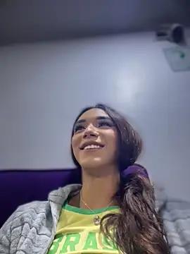 Snapshot of Nikol_Rang__ chatting on October 9, 2025, 12:44 am Nikol Rang online show from October 9, 2025, 12:44 am