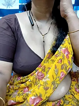 Snapshot of bhuvana555 chatting on March 13, 2025, 5:22 am bhuvana555 online show from March 13, 2025, 5:22 am