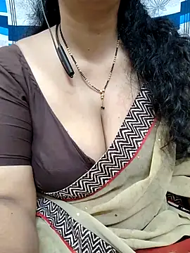 Snapshot of bhuvana555 chatting on March 15, 2025, 3:27 pm bhuvana555 online show from March 15, 2025, 3:27 pm
