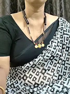 Snapshot of bhuvana555 chatting on September 27, 2025, 6:25 pm bhuvana555 online show from September 27, 2025, 6:25 pm
