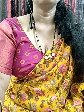 Snapshot of bhuvana555 chatting on September 10, 2025, 5:28 am bhuvana555 online show from September 10, 2025, 5:28 am