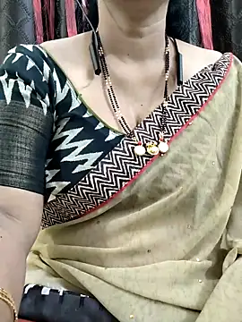 Snapshot of bhuvana555 chatting on September 12, 2025, 5:45 pm bhuvana555 online show from September 12, 2025, 5:45 pm