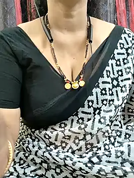Snapshot of bhuvana555 chatting on September 15, 2025, 5:30 am bhuvana555 online show from September 15, 2025, 5:30 am