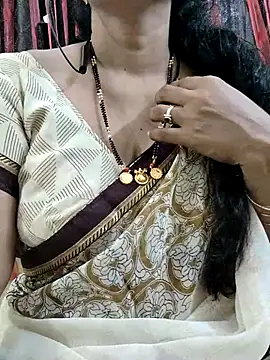 Snapshot of bhuvana555 chatting on September 11, 2025, 4:45 am bhuvana555 online show from September 11, 2025, 4:45 am