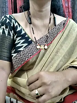 Snapshot of bhuvana555 chatting on September 12, 2025, 4:23 am bhuvana555 online show from September 12, 2025, 4:23 am