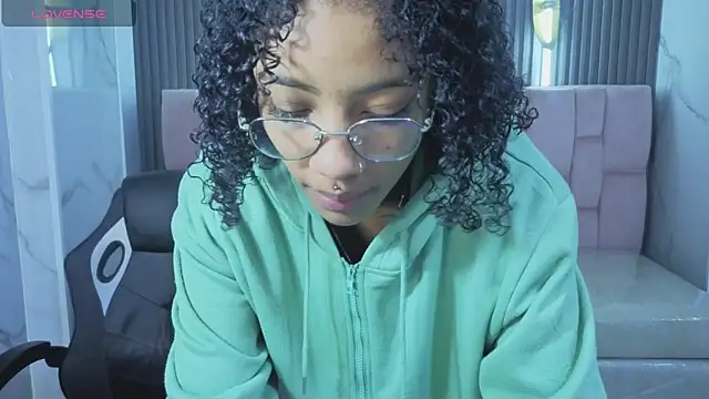 Violeth b online show from February 5, 2026, 12:45 pm