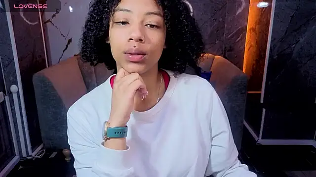 Snapshot of Violeth_b chatting on November 28, 2025, 1:00 pm Violeth b online show from November 28, 2025, 1:00 pm