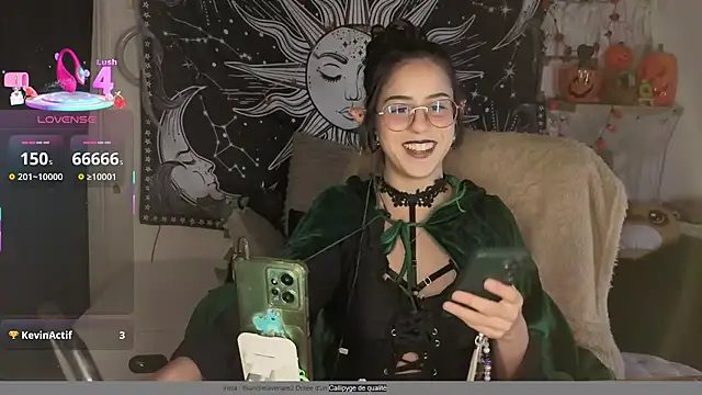 LisandreLaVenale online show from October 10, 2025, 10:32 pm