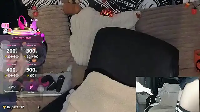 LisandreLaVenale online show from October 23, 2025, 10:19 pm