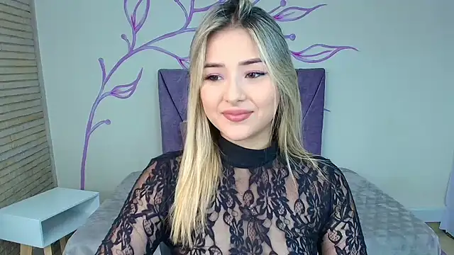 Snapshot of DahliaMoore chatting on February 4, 2025, 8:17 pm DahliaMoore online show from February 4, 2025, 8:17 pm