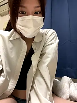 Snapshot of mio_nyan_ chatting on October 6, 2025, 2:29 pm mio nyan online show from October 6, 2025, 2:29 pm