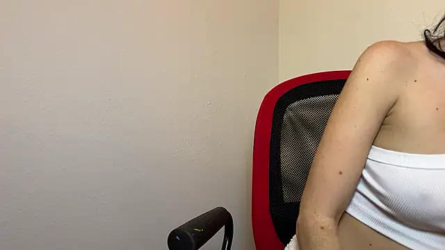 tunenaXxx online show from February 16, 2025, 4:31 am