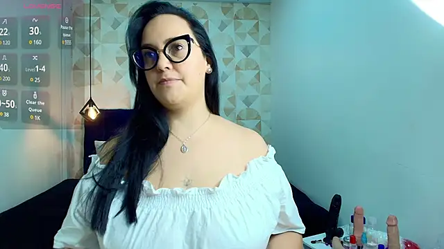 veronicabbw online show from March 17, 2025, 12:04 pm