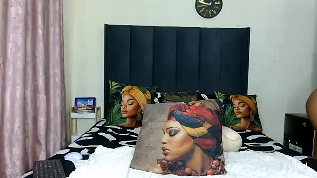 quenliyasa online show from February 8, 2026, 10:29 pm