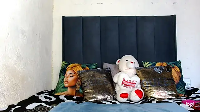 quenliyasa online show from April 14, 2026, 11:04 am