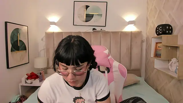 Snapshot of Haru_Bonny chatting on February 4, 2026, 8:48 pm Haru Bonny online show from February 4, 2026, 8:48 pm