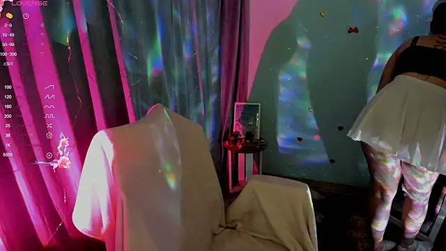 Lei White online show from November 6, 2025, 8:46 pm