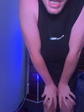 aus guy93 online show from November 14, 2025, 12:42 pm