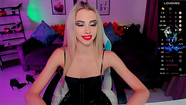 Emilia Klar online show from October 20, 2025, 3:01 pm