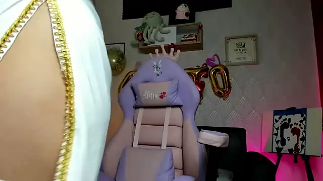 Snapshot of Alaia_Love77 chatting on February 24, 2026, 10:10 pm Alaia Love77 online show from February 24, 2026, 10:10 pm