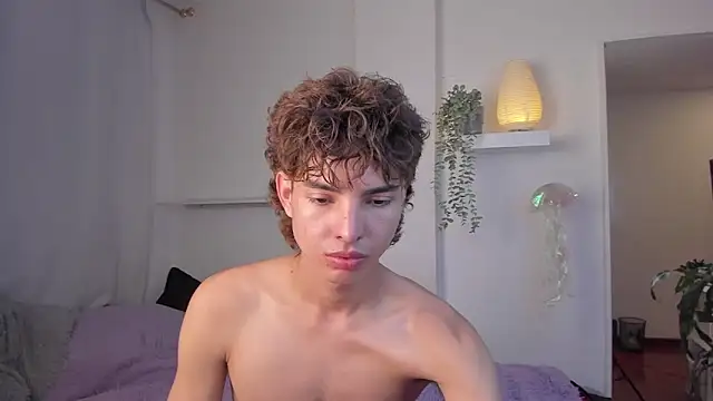 santy-kitty online show from January 14, 2026, 1:31 am