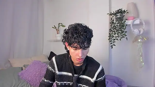 santy-kitty online show from February 12, 2026, 1:16 am