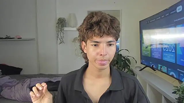 santy-kitty online show from November 20, 2025, 12:55 am